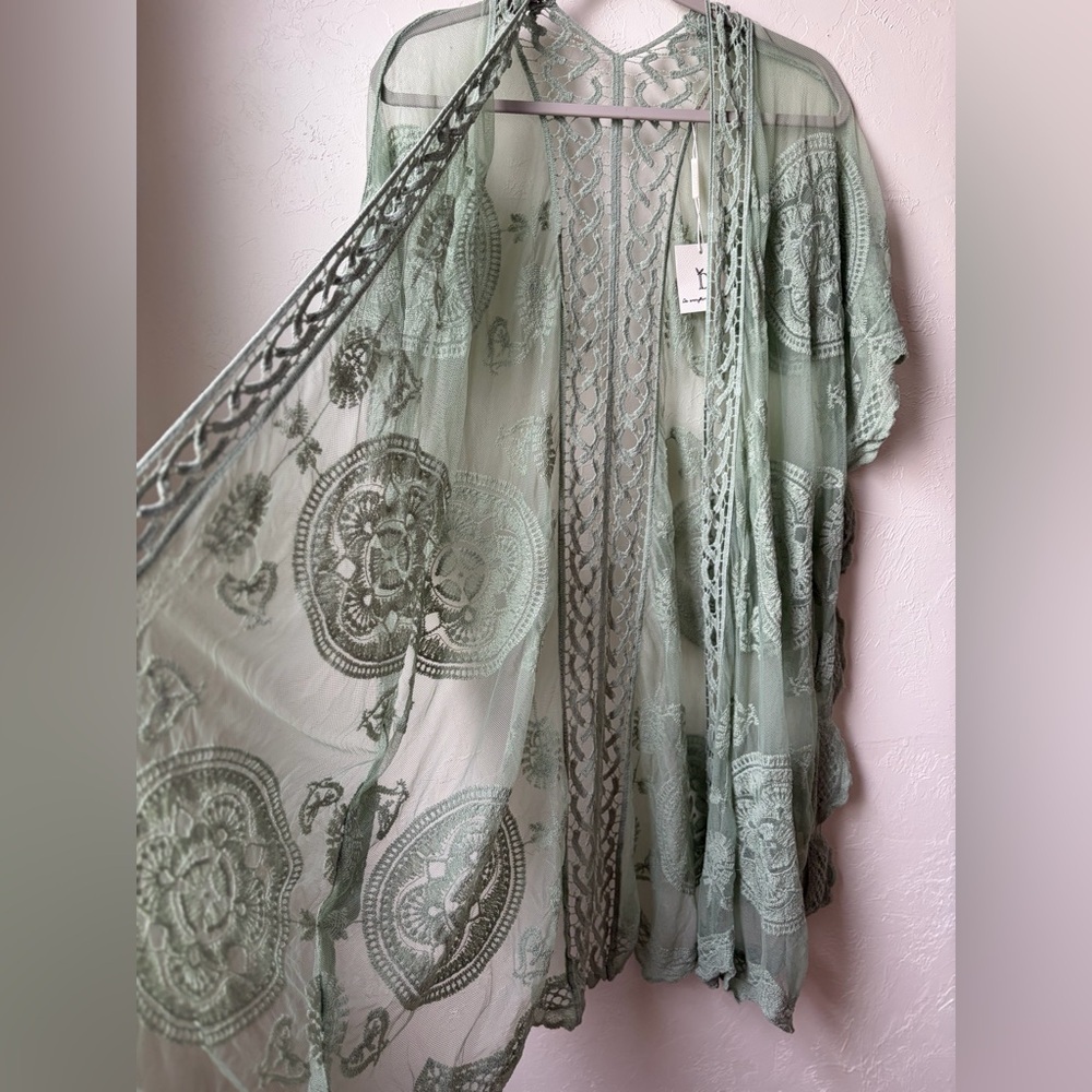 Do Everything in Love NWT Sage Green Lace Kimono Duster One Size - Picture 6 of 9